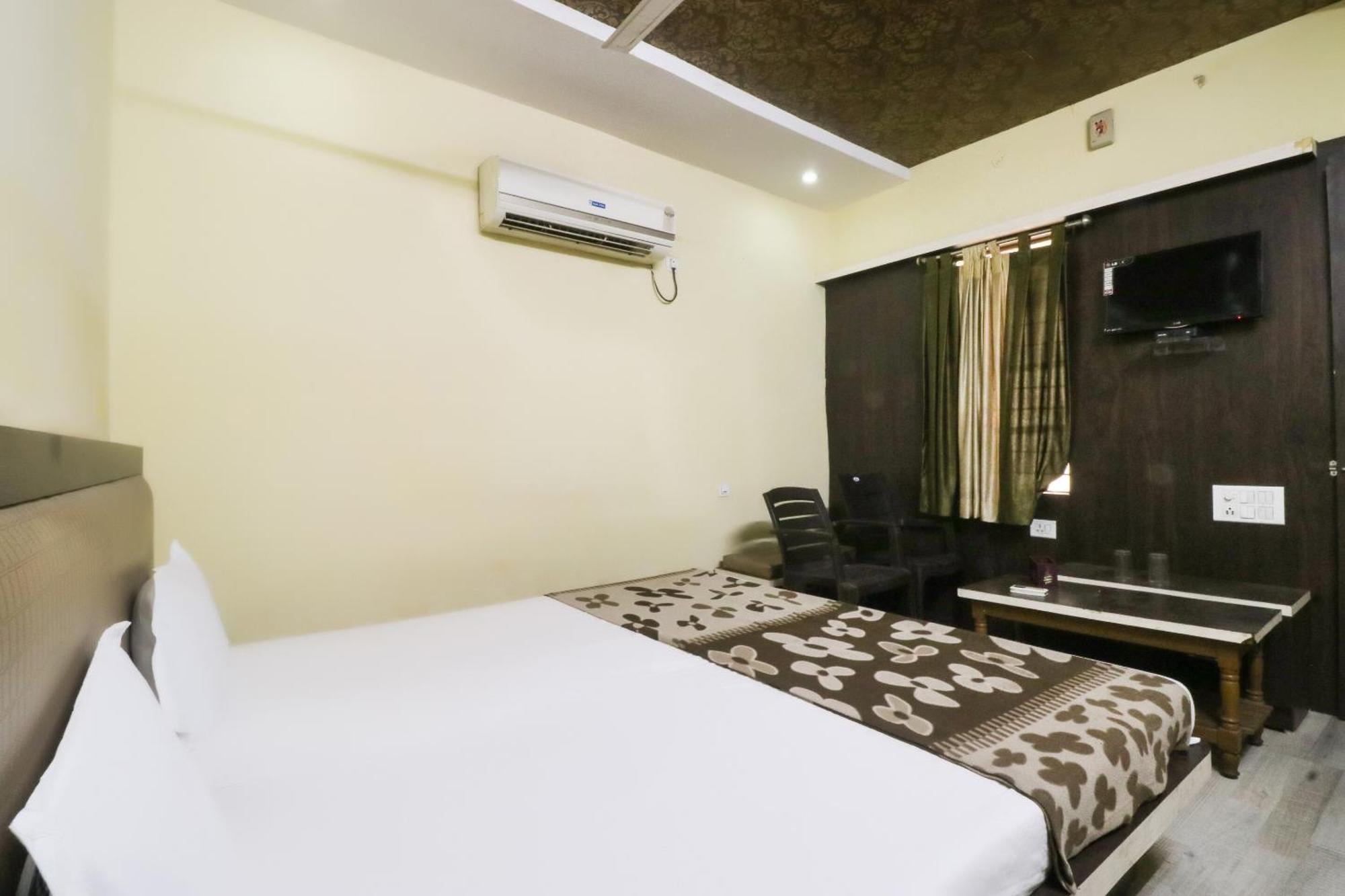 Spot On Hotel Monu Rāipur Exterior foto